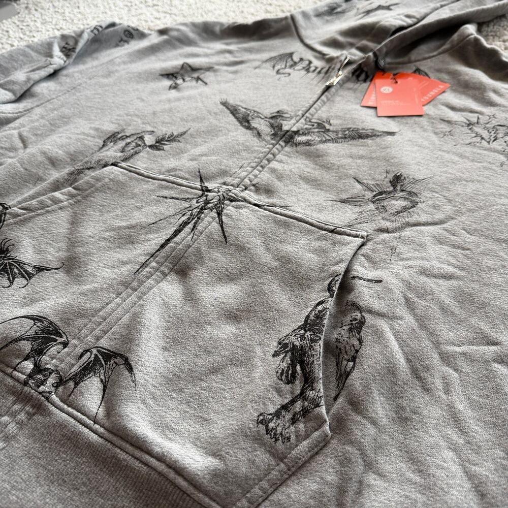 Men's Graphic Crewneck Sweatshirt - Gray Skull & Tattoo Prints - Picture 3 of 8